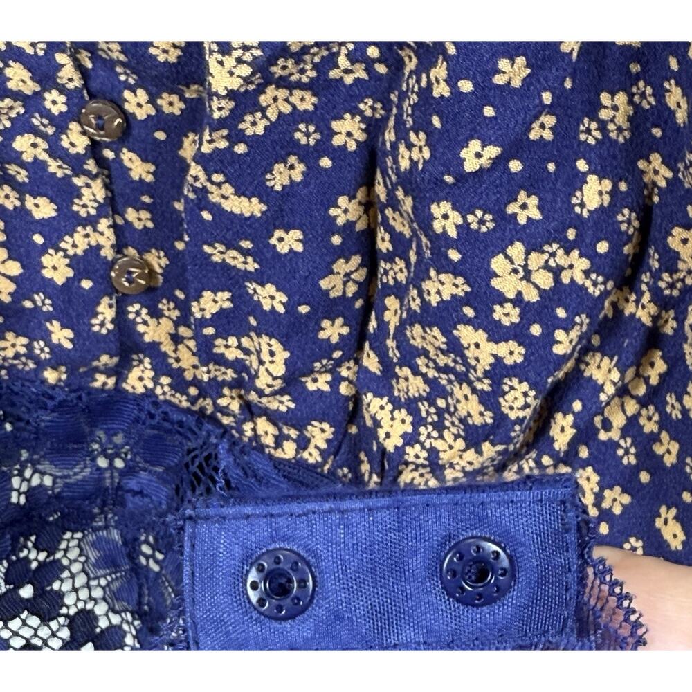 Intimately Free People Bodysuit Women’s Sz M Dainty Blue Floral Blouse Boho Lace - Picture 7 of 16